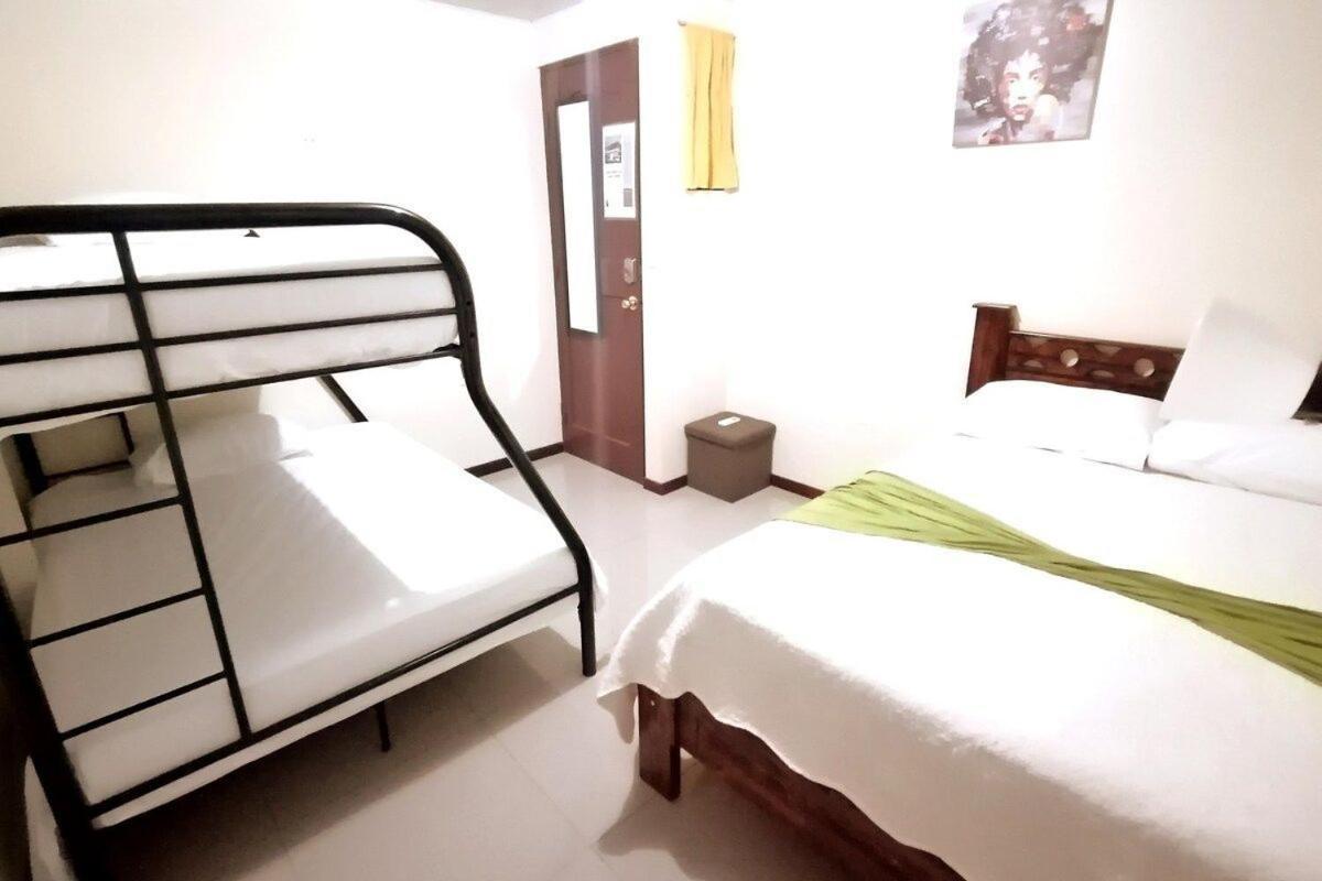 Aptos Casa Caribe, Habitaciones Privadas En Aptos Compartidos & Aptos Completos Con Auto Entrada Puerto Limon Ngoại thất bức ảnh