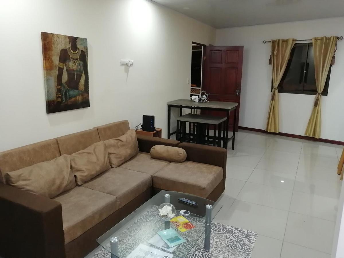 Aptos Casa Caribe, Habitaciones Privadas En Aptos Compartidos & Aptos Completos Con Auto Entrada Puerto Limon Ngoại thất bức ảnh